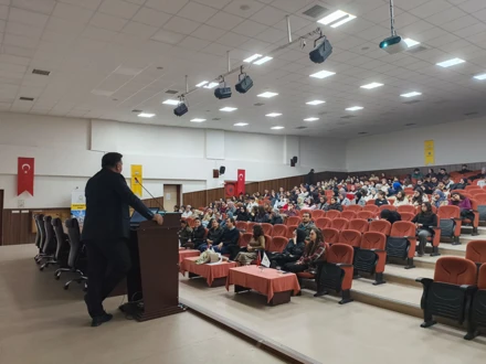 "Okumak, Düşünmek, Öğrenmek" Konulu Söyleşi Gerçekleştirildi